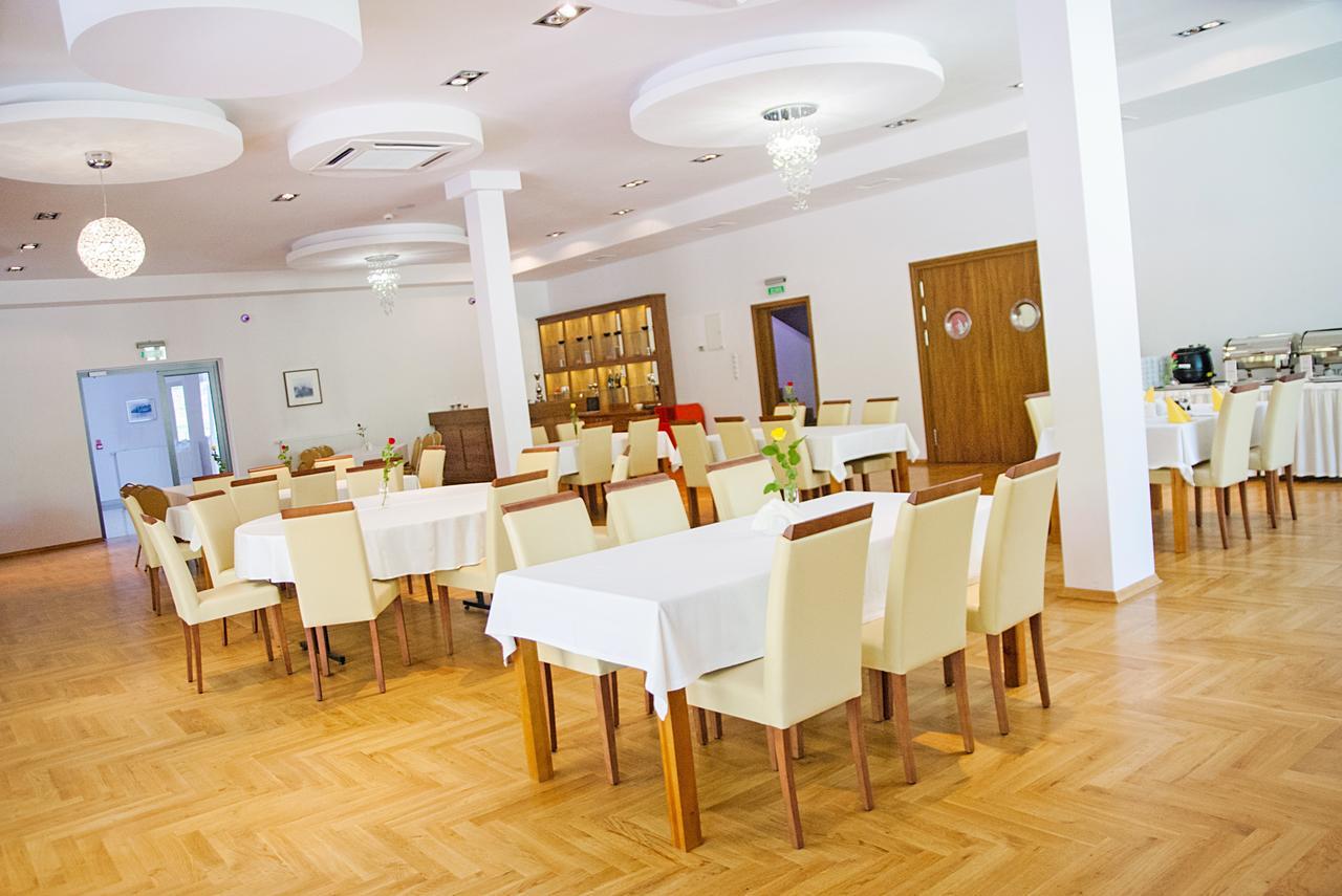 Hotel Drohicki Дрохичин Екстериор снимка