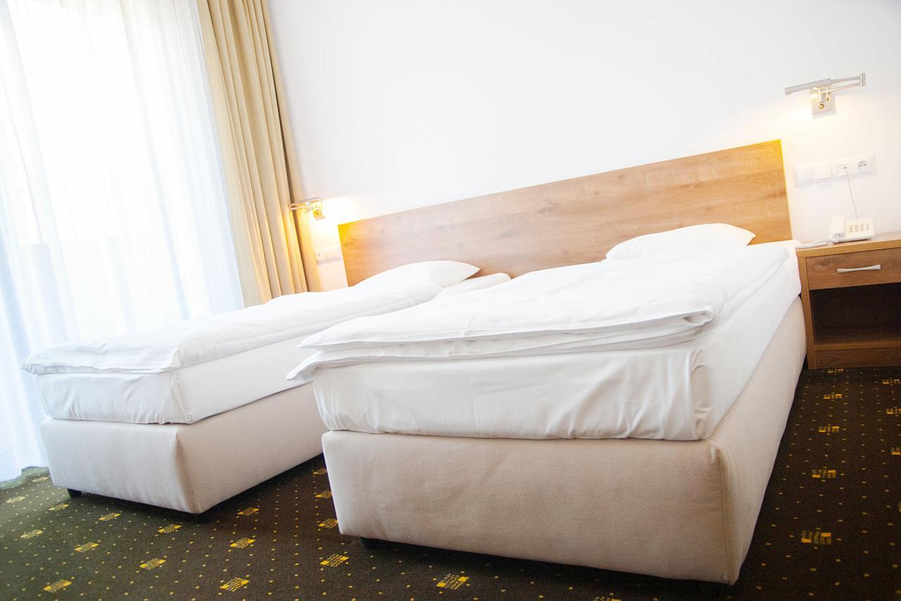 Hotel Drohicki Дрохичин Екстериор снимка